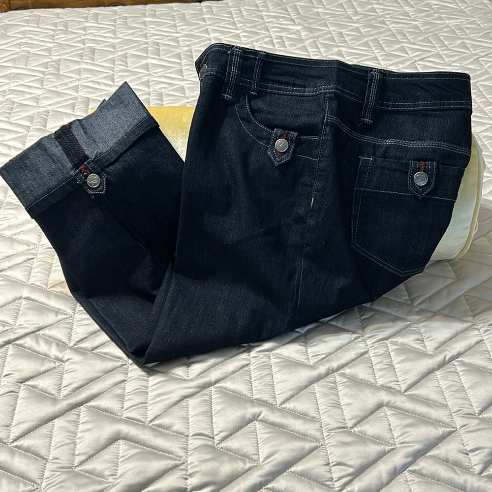 Style&Co Jeans Capri Tummy Control - Picture 11 of 11